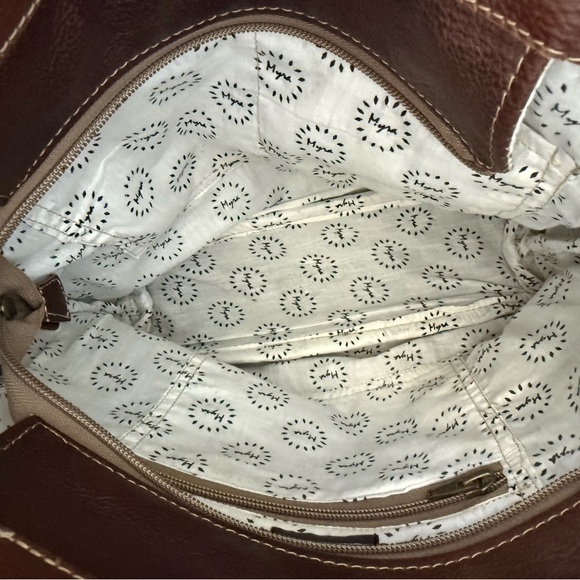 Fringe Cowhide Purse - Picture 6 of 7